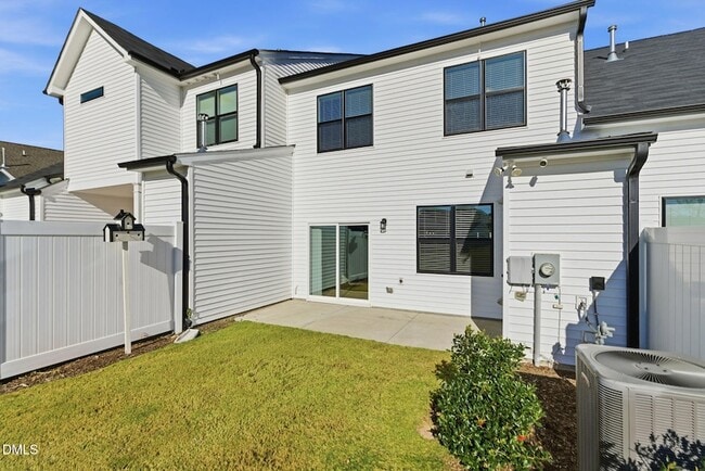 Building Photo - 759 Putney Hl Rd