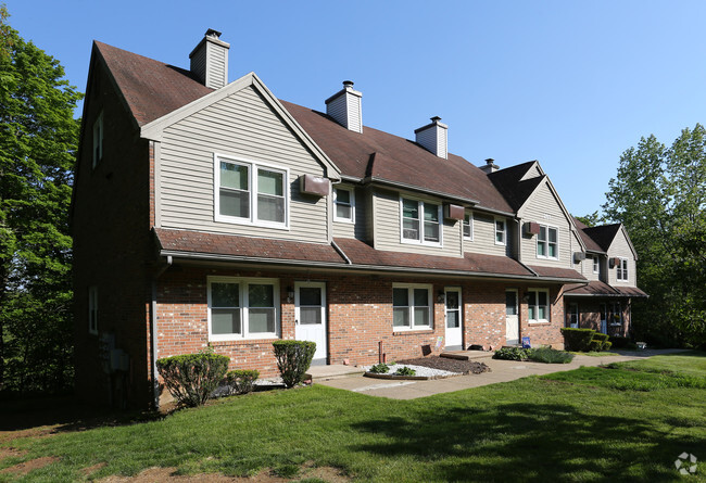 Building Photo - Summitwood Village