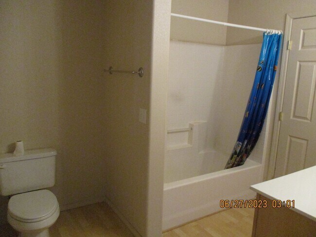 Building Photo - 1975 Village Dr