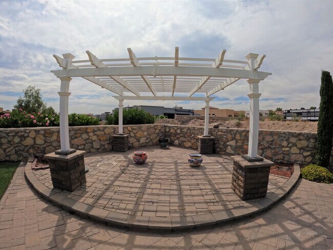 Building Photo - 2947 Longbow Loop