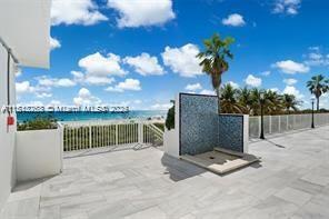 Building Photo - 5601 Collins Ave