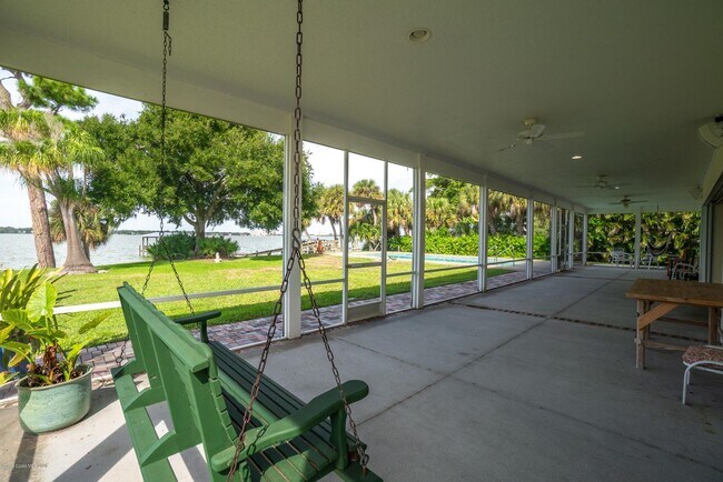 Building Photo - 845 S Tropical Trail