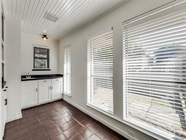 Building Photo - 2906 Starboard Dr