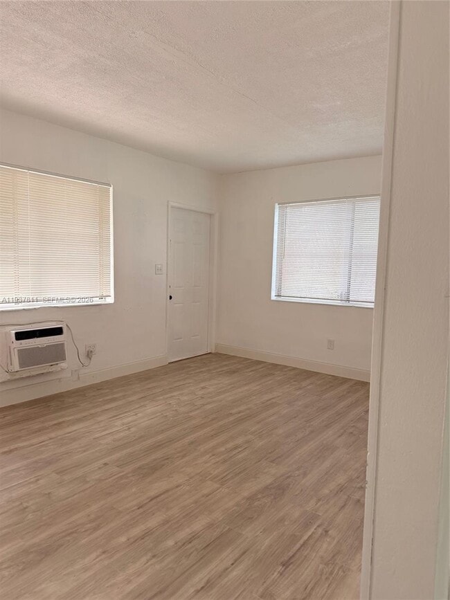 Building Photo - 16675 NE 20th Ave