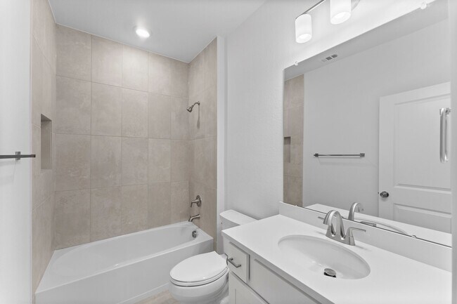 Building Photo - 26915 Longwood Ledge Ln