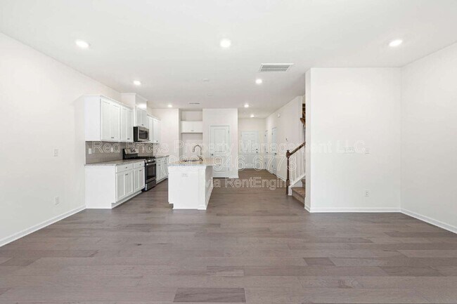 Building Photo - 2881 Yeager Dr NW