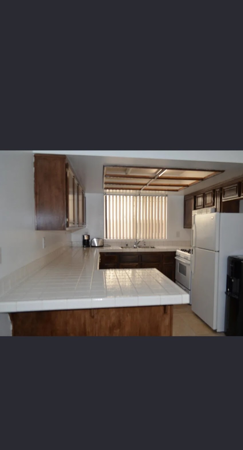 Building Photo - 335 E Plymouth St