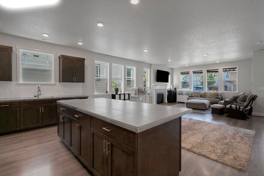 Building Photo - 16855 SW Townsville St