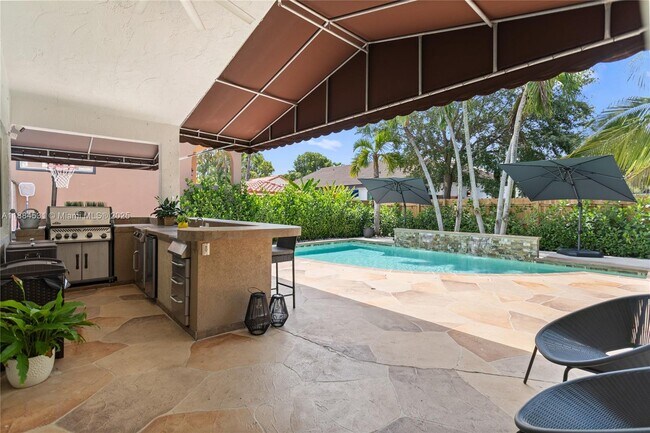 Building Photo - 8740 NW 153rd Terrace