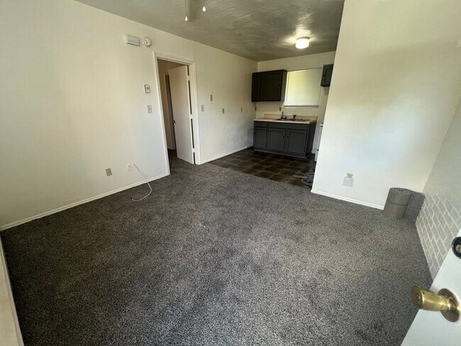 Building Photo - 1416 Moorman Ave NW