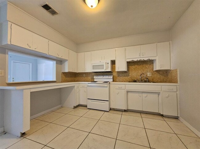 Building Photo - 2721 Doyle Cir