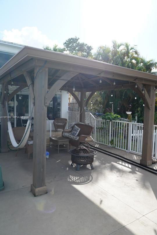 Building Photo - 1389 W 71st St