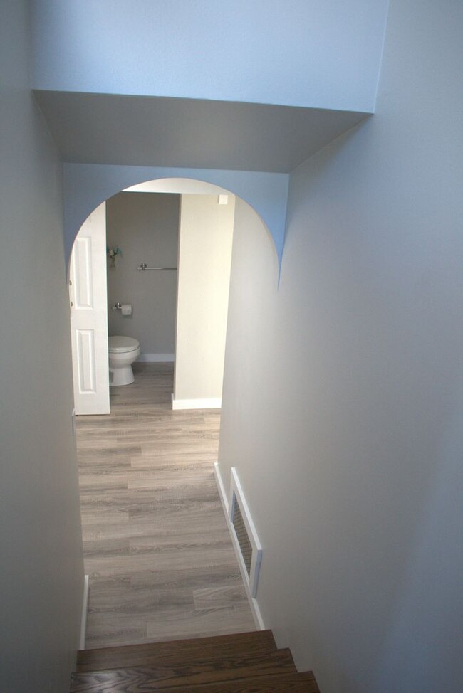 Building Photo - OPEN HOUSE SATURDAY 5/3/25 FROM 1:00-3:00 ...