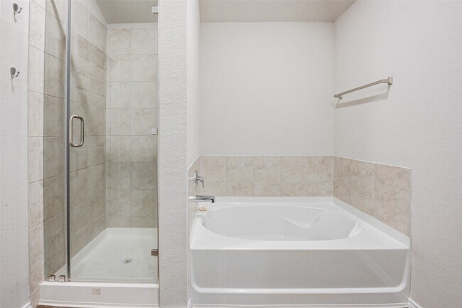 Building Photo - 13989 Leigh Lake Ln