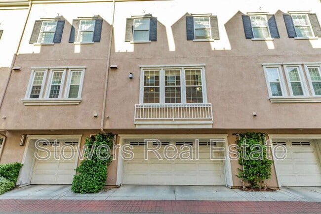 Building Photo - 3744 Whitworth Dr