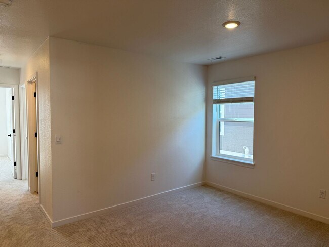 Building Photo - Stunning New Build Townhome in Denver 3 Bed 2.5 Bath 1,514 Sq. Ft. $500 MOVE IN SPECIAL