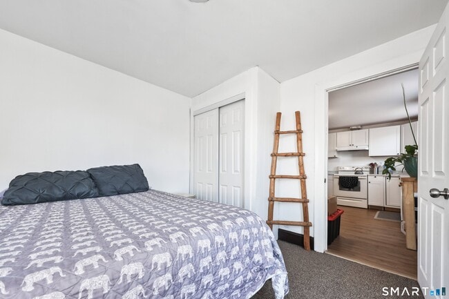 Building Photo - 74 Mitchell St