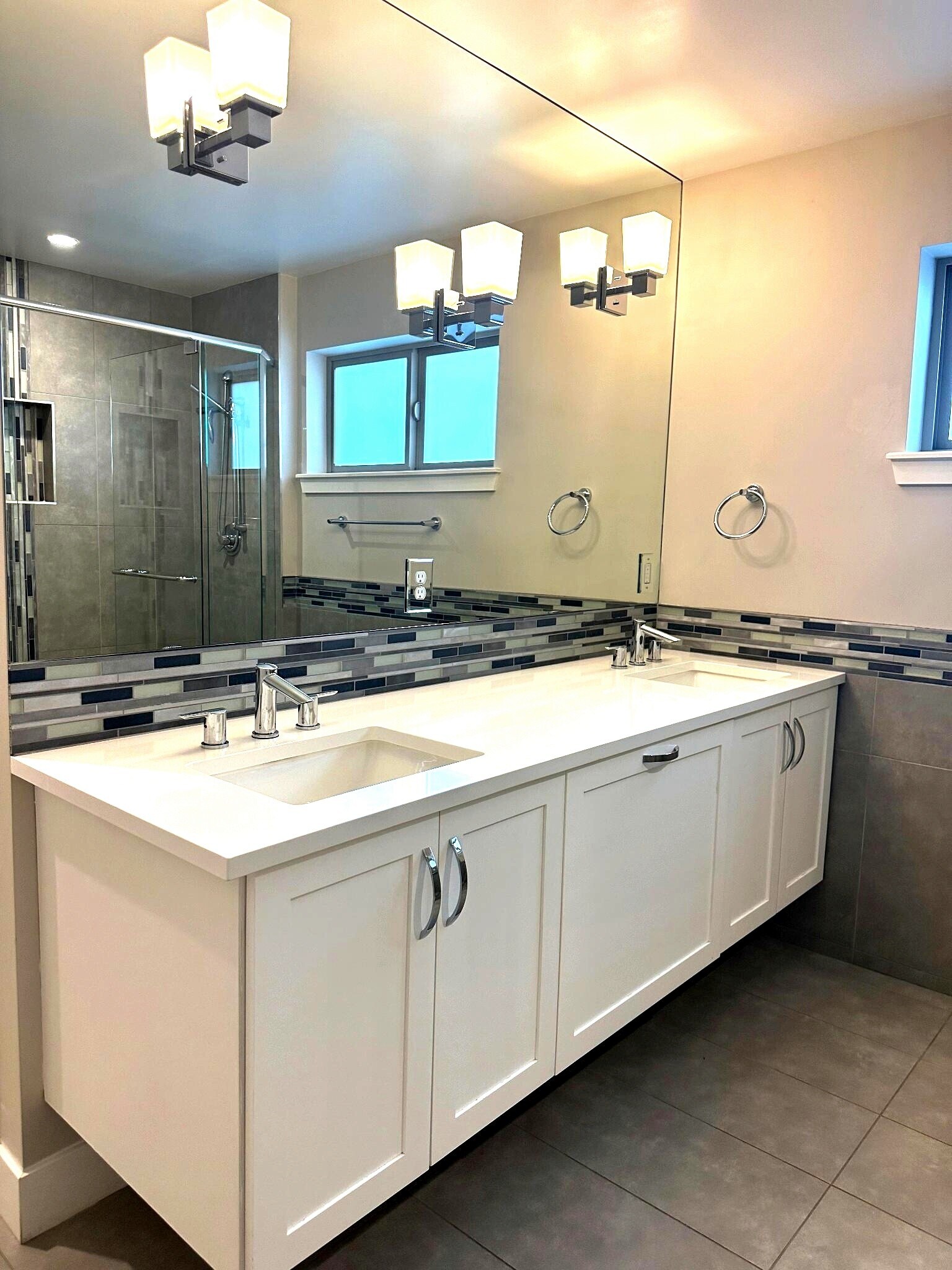 Building Photo - 3912 Utica St