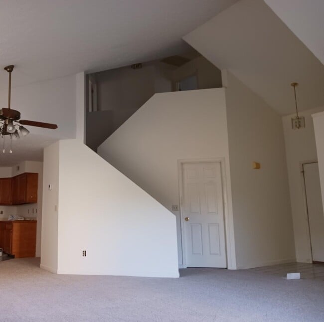 Building Photo - 2406 Meadow Spring Cir
