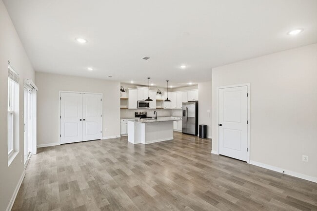 Building Photo - 22 Preening Rd