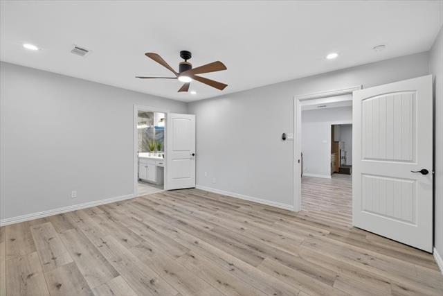 Building Photo - 3330 Sharpview Ln