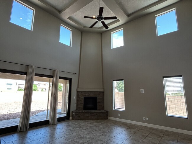 Building Photo - 7115 Vista Terraza Dr NW