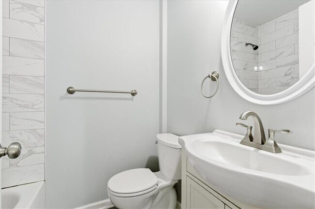 Building Photo - 2705 Lincoln Ct NW
