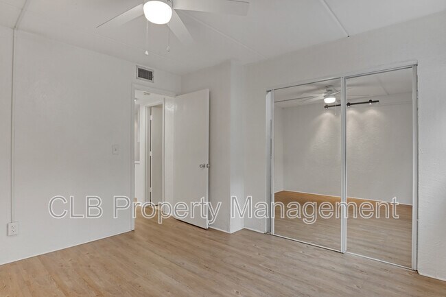 Building Photo - 60 Vining Ct