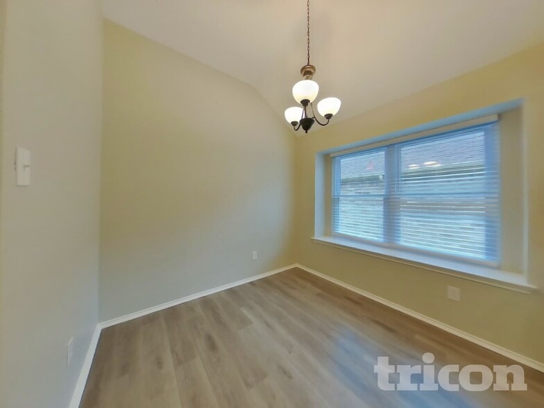 Building Photo - 112 Clover Leaf Ln