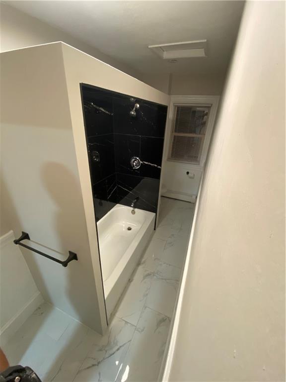 Building Photo - 33 Redfern St