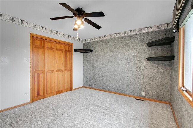 Building Photo - 9200 Greenwood Dr