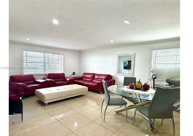 Building Photo - 17255 SW 95th Ave