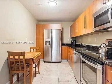 Building Photo - 3000 S Ocean Dr