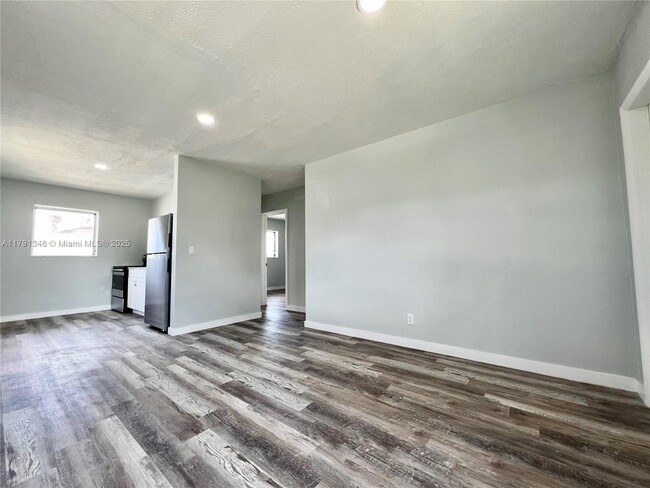 Building Photo - 529 NW 5th St