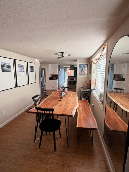 Building Photo - 513 N Franklin St