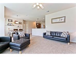 Building Photo - 9613 Sleepy Hollow Dr