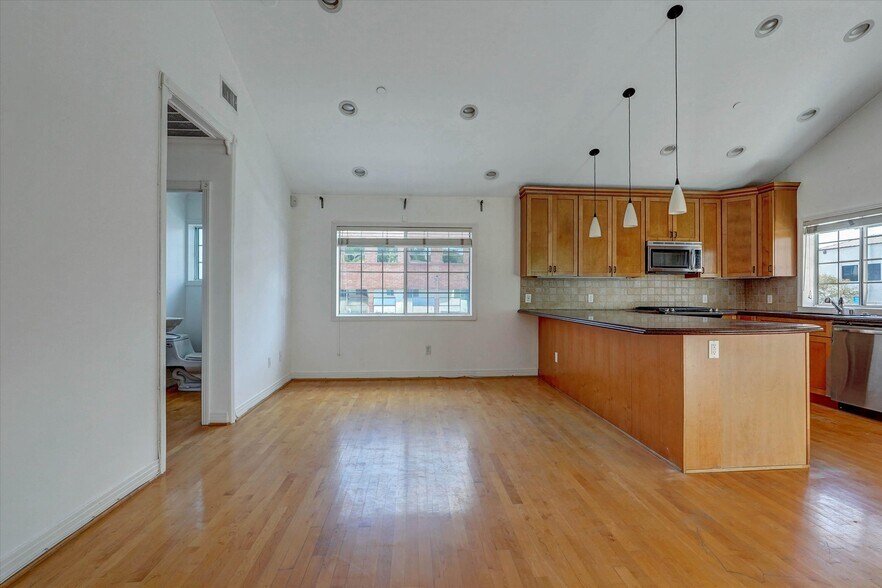Building Photo - 456 Smithwood Dr