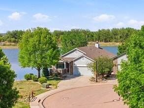 Building Photo - 510 Lakeside Pl