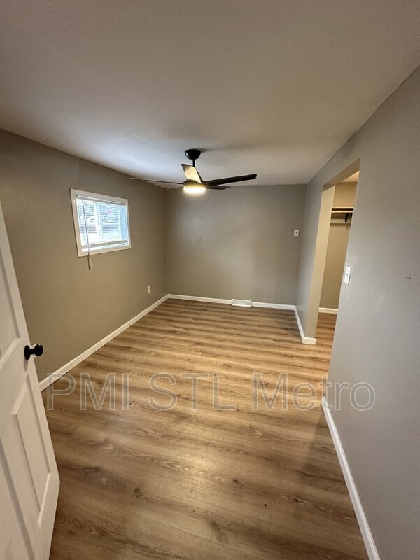 Building Photo - 7021 Robbins Ave