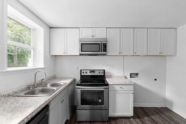 Building Photo - 706 Britton Springs Rd