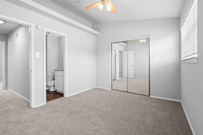 Building Photo - 1806 River Crossing Cir