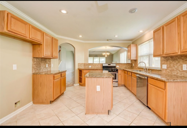 Building Photo - 3904 Ivywood Dr