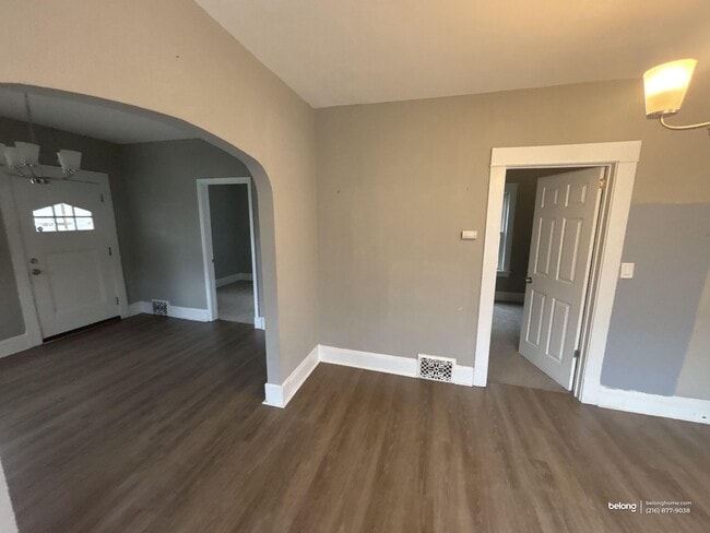 Building Photo - 3366 W 88th St