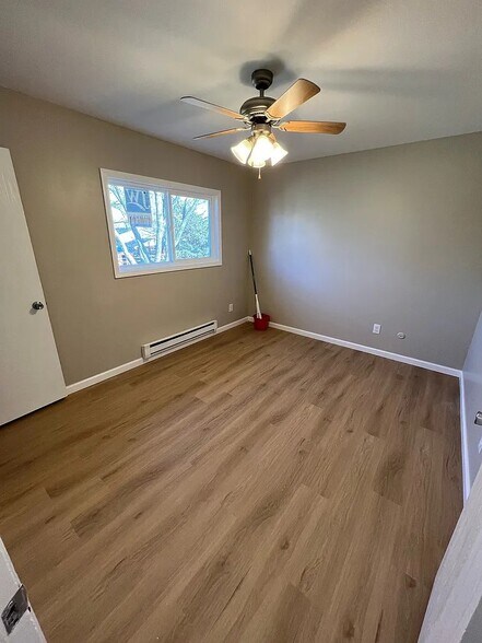 Building Photo - 1115 Burgundy Ln
