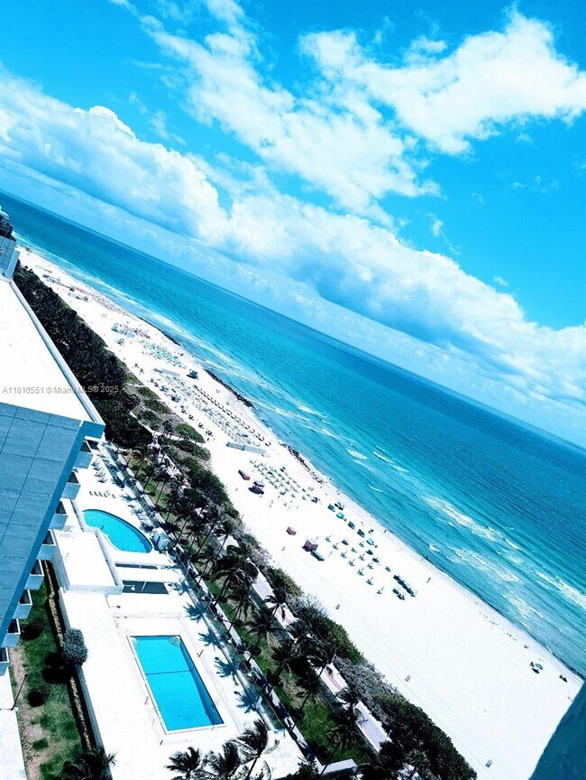 Building Photo - 2655 Collins Ave