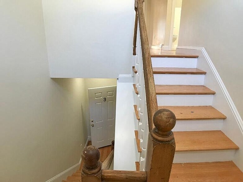 Stairs - 12 Harris St