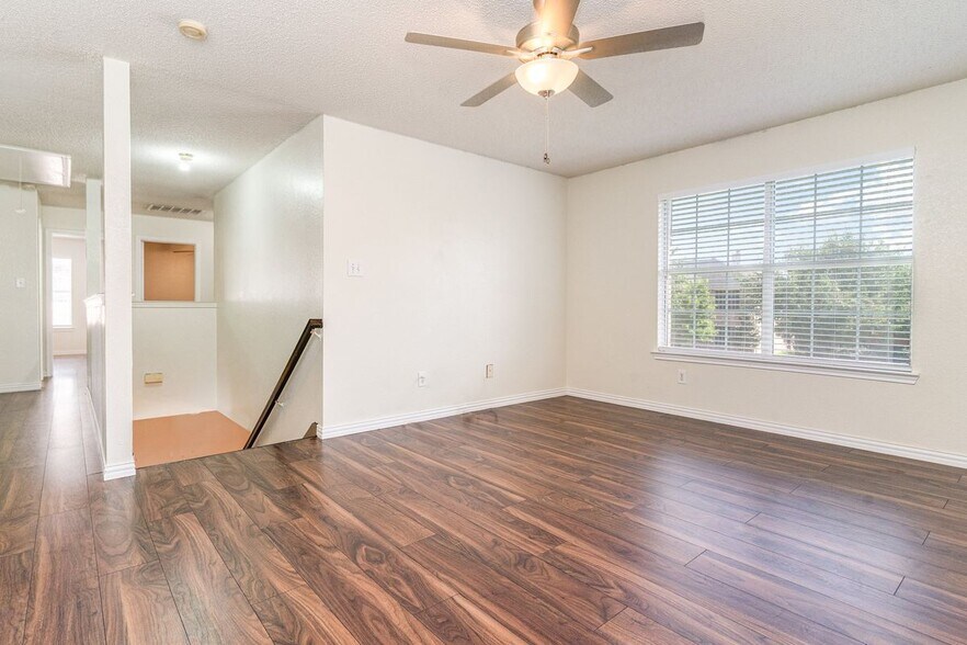 Building Photo - 1810 Cedar Ridge Dr