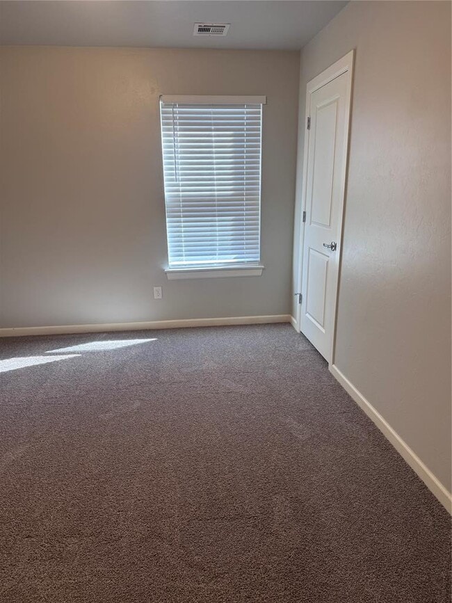 Building Photo - 2201 Buena Vida Ln