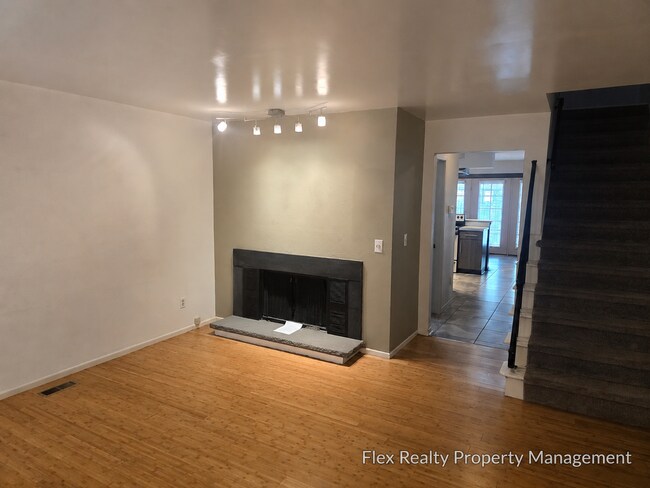 Building Photo - 5809 Ryewyck Dr
