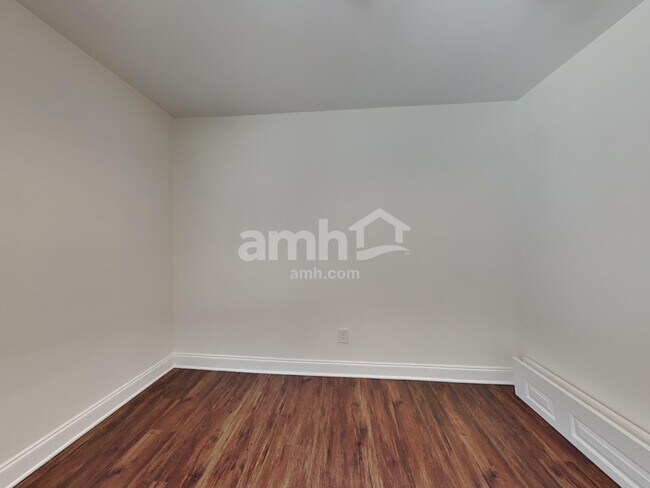 Building Photo - 12424 Winget Rd